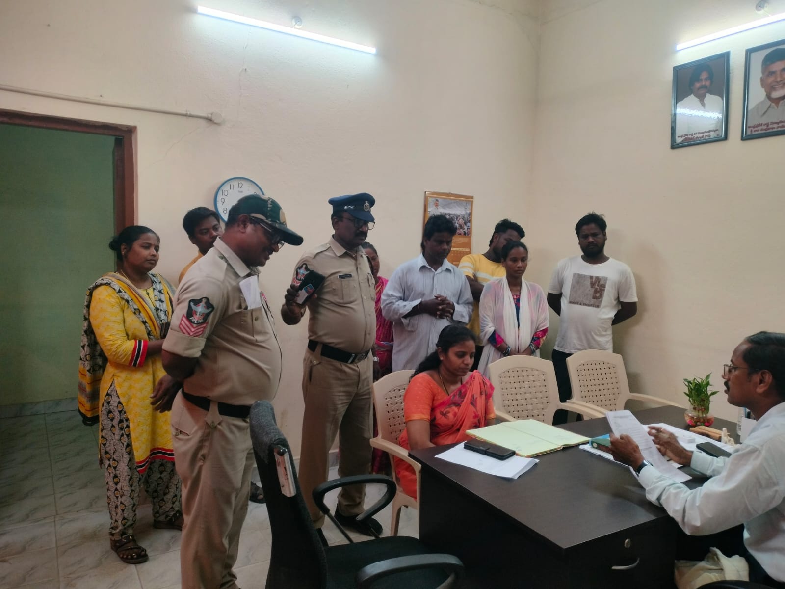 సాలూరులో శాంతి భద్రతలపై పోలీసుల కఠిన చర్యలు